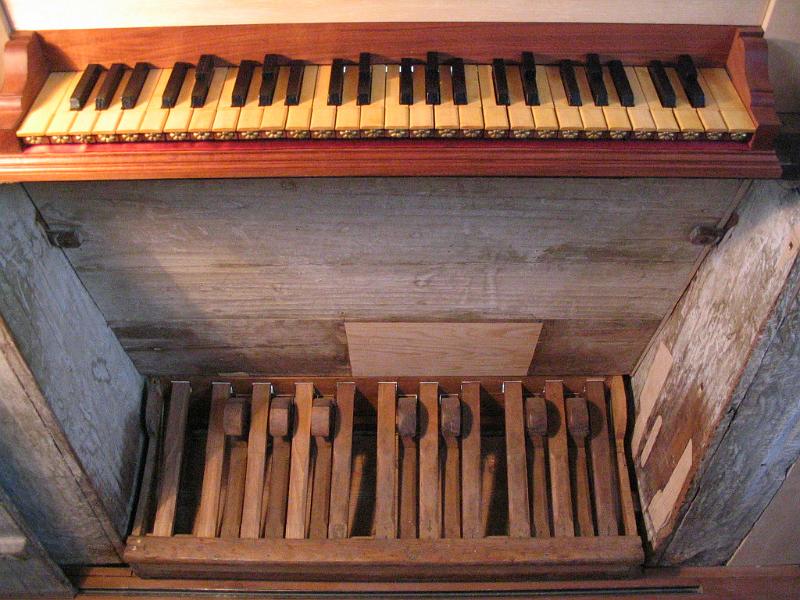 68 Consolle ripristinata.jpg